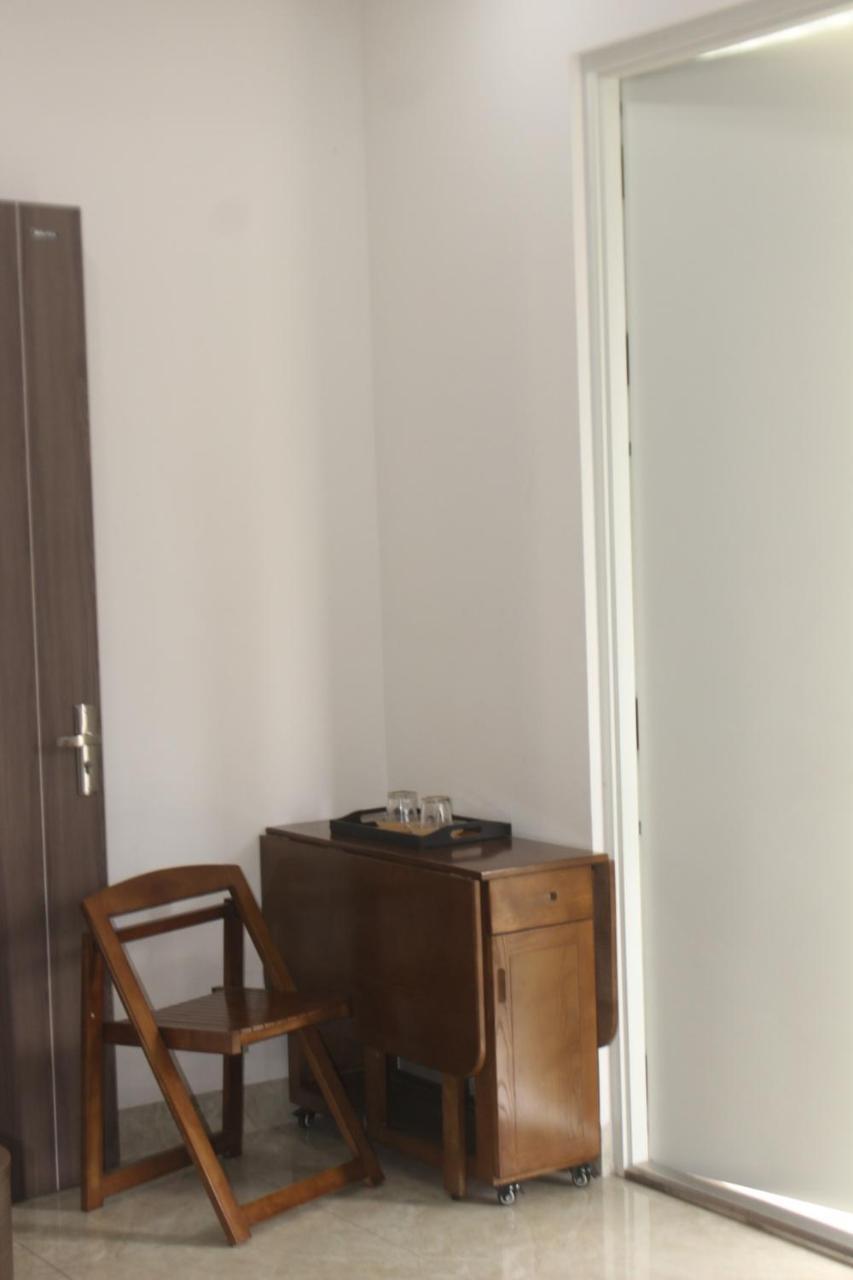 Mimi Housing Hotel Ханой Екстериор снимка
